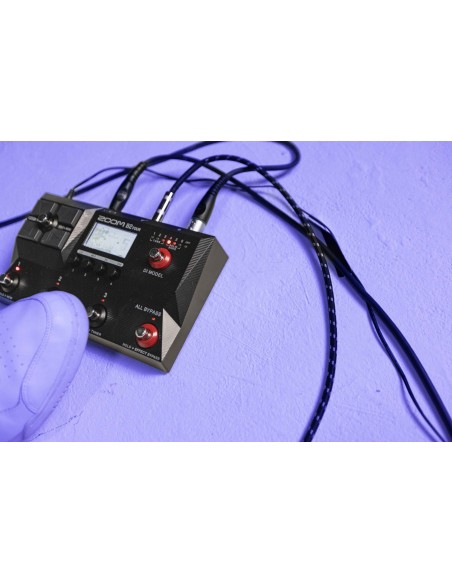 ZOOM B2 FOUR 