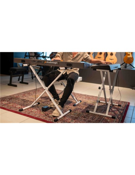 T10-WH "X" Keyboard Stand