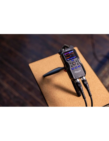 ZOOM H4 Essential