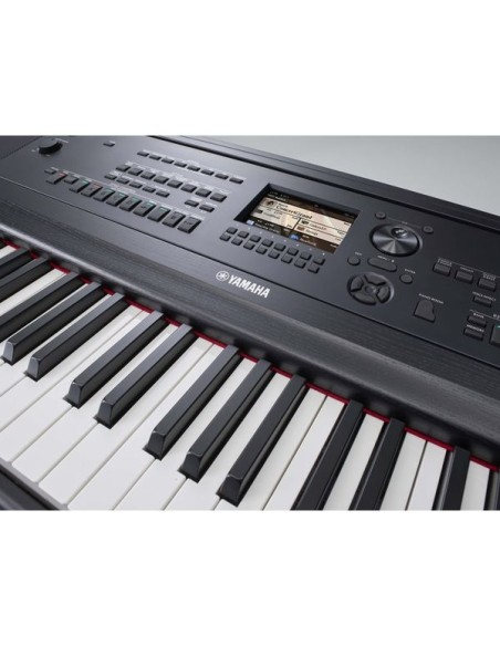 Yamaha DGX670B