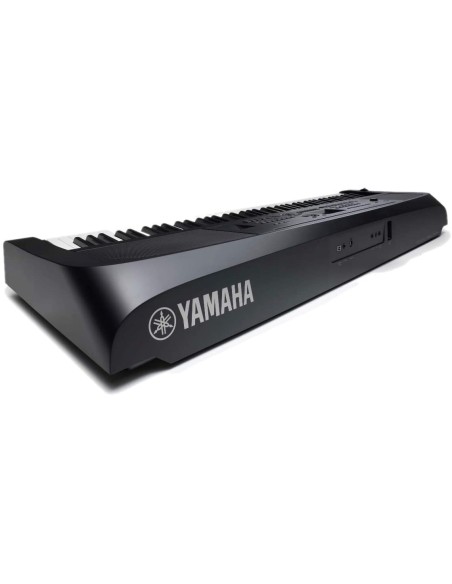 Yamaha DGX670B