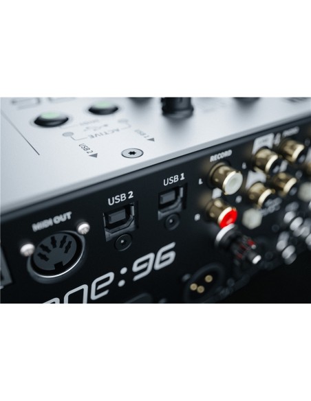 Allen & Heath XONE:96 mixer analogico per club e DJ con doppia interfaccia