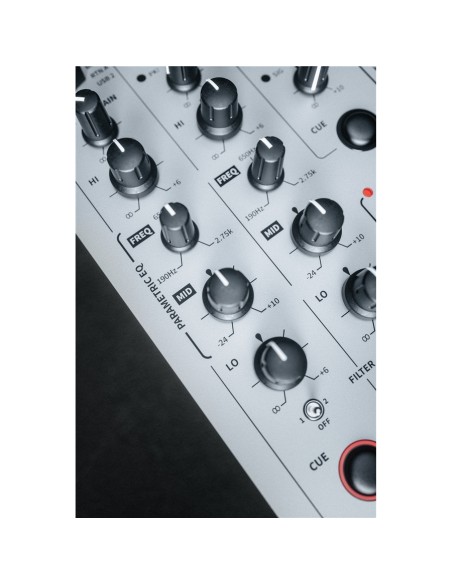 Allen & Heath XONE:96 mixer analogico per club e DJ con doppia interfaccia
