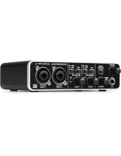 BEHRINGER UMC202HD