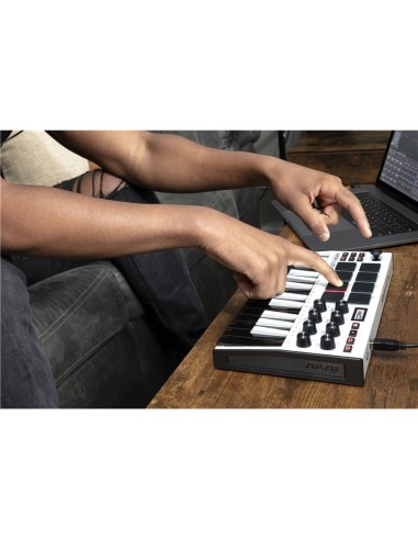 AKAI MPK Mini Mk3 White